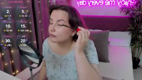 Snapshot of katyaneilson chatting on 09-12-25, 05:07 Kate online show from 09-12-25, 05:07