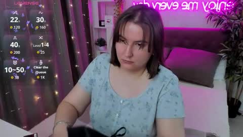 Snapshot of katyaneilson chatting on 10-02-25, 03:13 Kate online show from 10-02-25, 03:13