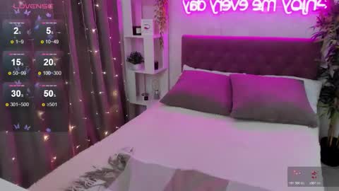 Snapshot of katyaneilson chatting on 11-09-25, 03:49 Kate online show from 11-09-25, 03:49