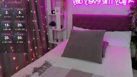 Snapshot of katyaneilson chatting on 11-12-25, 05:08 Kate online show from 11-12-25, 05:08