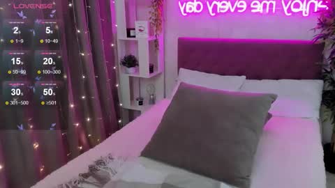 Snapshot of katyaneilson chatting on 11-16-25, 05:13 Kate online show from 11-16-25, 05:13