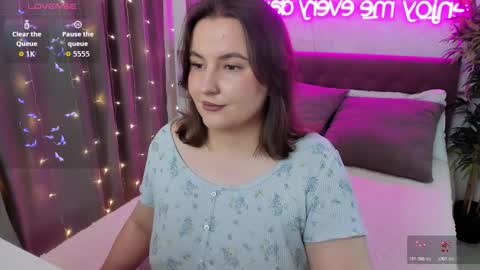 Snapshot of katyaneilson chatting on 12-04-25, 06:44 Kate online show from 12-04-25, 06:44