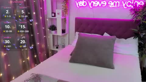 Snapshot of katyaneilson chatting on 01-09-26, 04:04 Kate online show from 01-09-26, 04:04