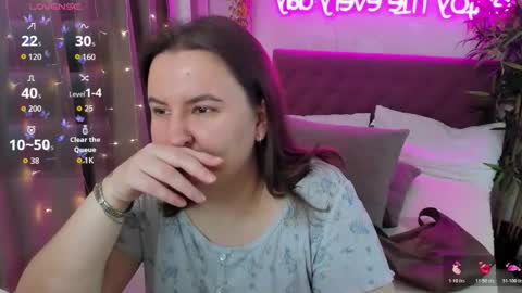 Snapshot of katyaneilson chatting on 02-07-26, 04:49 Kate online show from 02-07-26, 04:49