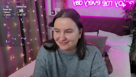 Snapshot of katyaneilson chatting on 02-12-26, 05:13 Kate online show from 02-12-26, 05:13