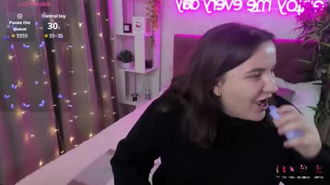 Snapshot of katyaneilson chatting on 02-13-26, 04:52 Kate online show from 02-13-26, 04:52