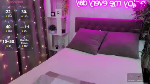 Snapshot of katyaneilson chatting on 02-19-26, 06:09 Kate online show from 02-19-26, 06:09