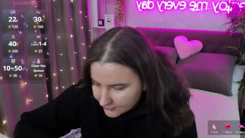 Snapshot of katyaneilson chatting on 02-26-26, 05:39 Kate online show from 02-26-26, 05:39