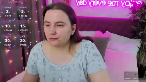 Snapshot of katyaneilson chatting on 03-08-26, 04:49 Kate online show from 03-08-26, 04:49