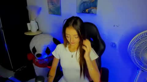 Snapshot of katydeliz chatting on 11-27-25, 01:40 katy deliz online show from 11-27-25, 01:40