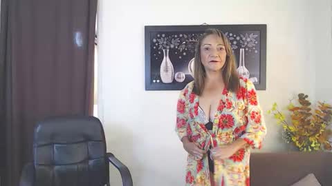 Snapshot of katye_milf1 chatting on 01-13-26, 01:05 Mrs. Katie online show from 01-13-26, 01:05