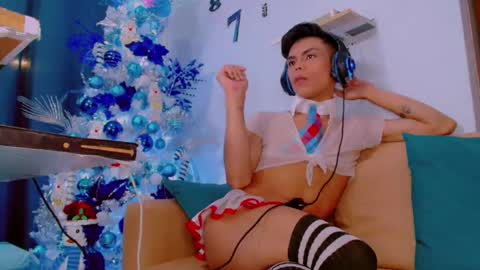 Snapshot of katykennex chatting on 12-15-24, 10:07 KATY online show from 12-15-24, 10:07