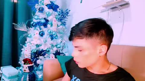 Snapshot of katykennex chatting on 12-19-24, 08:34 KATY online show from 12-19-24, 08:34