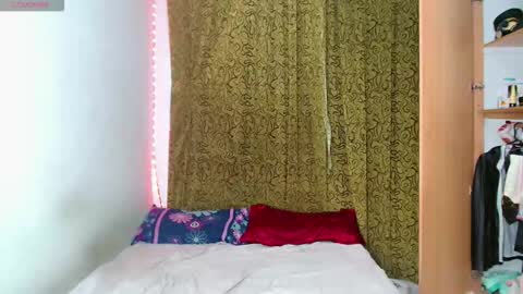 Snapshot of katykennex chatting on 10-18-25, 10:32 KATY online show from 10-18-25, 10:32