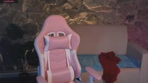 Snapshot of katyrode chatting on 06-13-26, 01:58 katyrode online show from 06-13-26, 01:58