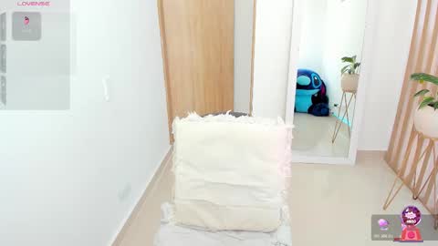 Snapshot of katysmiith26 chatting on 11-11-25, 05:35 Katherine online show from 11-11-25, 05:35