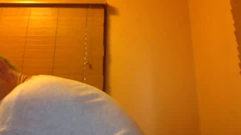 Snapshot of katz211212 chatting on 06-14-26, 01:35 katz211212 online show from 06-14-26, 01:35