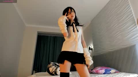 mai online show from 11-12-25, 01:44