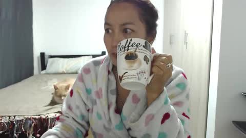  Khawit  online show from 11-15-25, 11:51