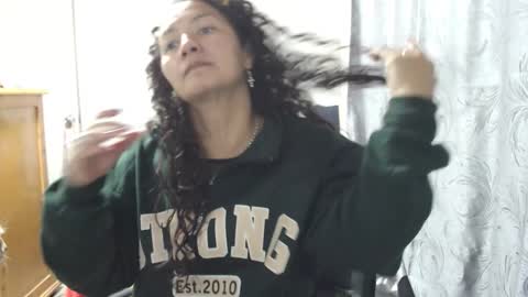 Snapshot of kawit1 chatting on 01-18-26, 11:19 Khawit online show from 01-18-26, 11:19