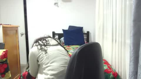 Snapshot of kawit1 chatting on 03-11-26, 01:44 Khawit online show from 03-11-26, 01:44