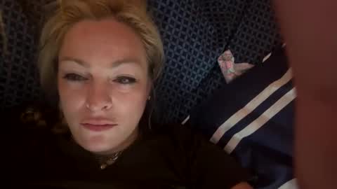 kay_la online show from 09-21-25, 11:45