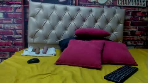 Kaya Tatte online show from 05-19-26, 08:15