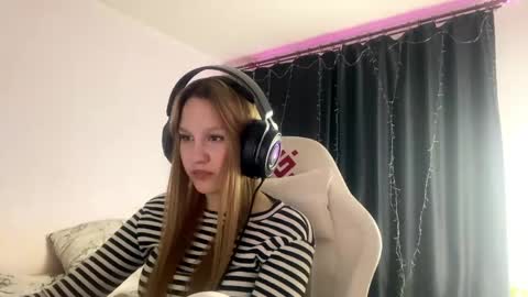 Amia online show from 05-01-26, 06:34