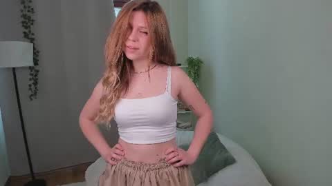 Snapshot of kayceegonya chatting on 06-23-26, 10:35 online show from 06-23-26, 10:35