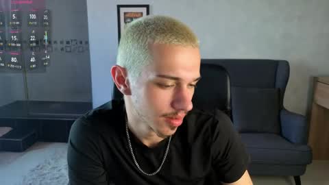 Snapshot of kaydendrew chatting on 05-16-26, 10:36 KaydenDrew online show from 05-16-26, 10:36