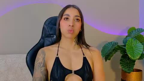 Snapshot of kayla_batista01 chatting on 06-26-26, 08:46 KAYLA BATISTA online show from 06-26-26, 08:46