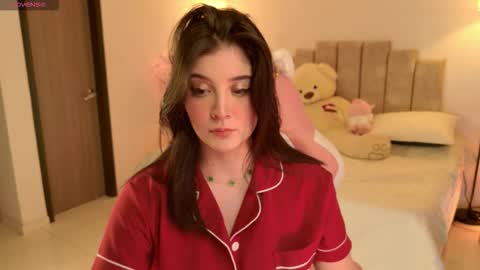 Snapshot of kaylacollins1 chatting on 09-14-25, 02:11 Kayla online show from 09-14-25, 02:11