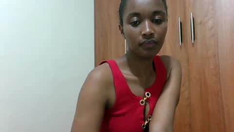 Snapshot of kaylar005 chatting on 06-27-26, 02:55 kaylar online show from 06-27-26, 02:55