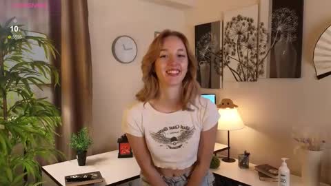 Snapshot of kayle_kayok chatting on 12-03-25, 06:06 Mia online show from 12-03-25, 06:06