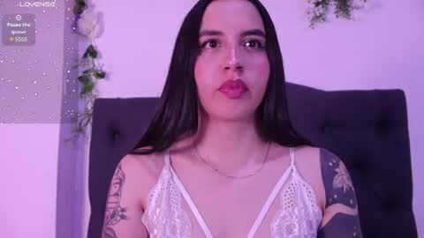 Snapshot of kaylee_lee chatting on 06-15-26, 04:04 kaylee_lee online show from 06-15-26, 04:04
