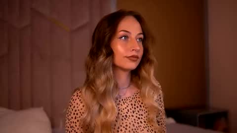 Kayleeflynn online show from 10-21-25, 07:03