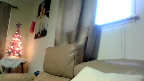 Snapshot of kayleekakesnslim chatting on 11-15-25, 07:54 kaylee kakes online show from 11-15-25, 07:54