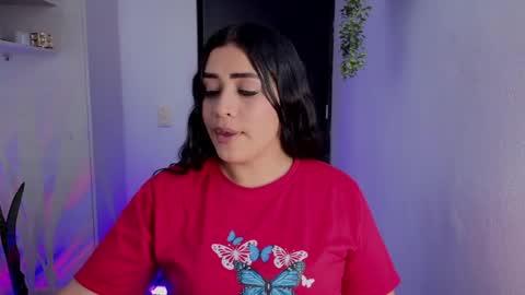 Snapshot of kayleemorales chatting on 05-17-26, 04:14 Kaylee online show from 05-17-26, 04:14