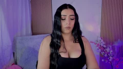 Snapshot of kayleemorales chatting on 06-12-26, 05:01 Kaylee online show from 06-12-26, 05:01