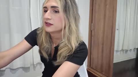 Snapshot of kayleesims_ chatting on 01-09-26, 12:24 Kaylee Sims online show from 01-09-26, 12:24