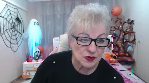 kaylesmoll online show from 11-04-25, 07:46