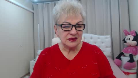 kaylesmoll online show from 02-18-26, 07:43