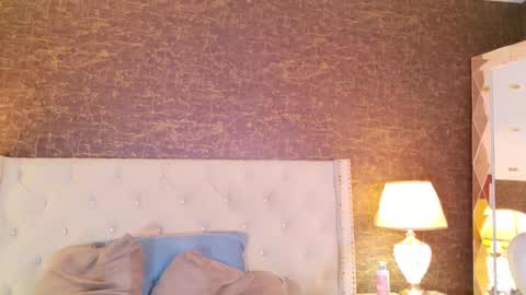 Snapshot of kaylie_mitchel chatting on 02-15-26, 07:54 KAYLIE online show from 02-15-26, 07:54