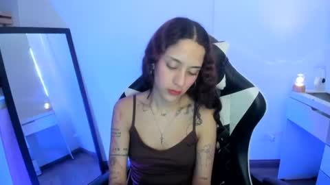 kaylie online show from 06-12-26, 05:34