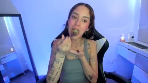 kaylie online show from 06-16-26, 07:27