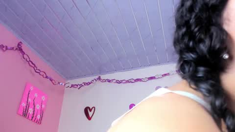 Snapshot of kayllaevans_ chatting on 02-17-25, 01:25 Kay online show from 02-17-25, 01:25