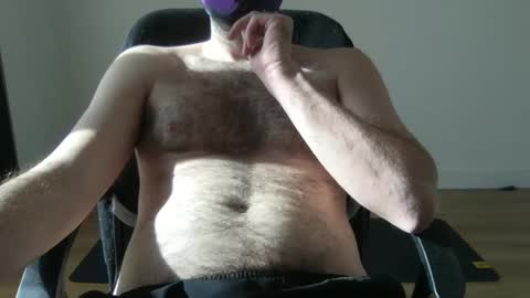 Snapshot of kaywolf89 chatting on 12-31-24, 02:14 Neon online show from 12-31-24, 02:14