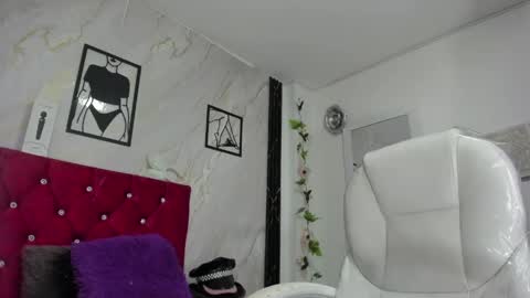 KAZSANDRAH online show from 04-28-26, 06:07