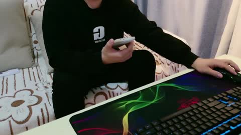 ke2000920 online show from 11-25-25, 11:43