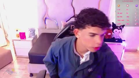 Snapshot of keahi_tay chatting on 05-20-26, 12:00 keahi online show from 05-20-26, 12:00